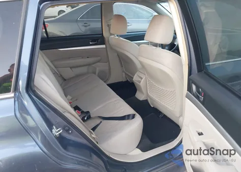 2013 Subaru Outback 2.5I Premium из США, поврежденный, VIN 4S4BRCCCXD3204780